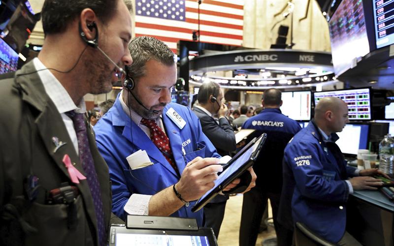  Î— Wall Street Î±Î½Î¿Î¯Î³ÎµÎ¹ Î¼Îµ ÎºÎ­ÏÎ´Î· ÎºÎ±Î¹ Î¿ Î´ÎµÎ¯ÎºÏ„Î·Ï‚ Dow Jones Î±Ï…Î¾Î¬Î½ÎµÏ„Î±Î¹ ÎºÎ±Ï„Î¬ 0,63%