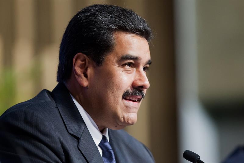  Î— Maduro Î±Î½Î±Î¸Î­Ï„ÎµÎ¹ ÏƒÏ„Î± ÏƒÏ…Î¼Î²Î¿ÏÎ»Î¹Î± Ï„Ï‰Î½ ÎµÏÎ³Î±Î¶Î¿Î¼Î­Î½Ï‰Î½ Î­Î½Î± Î±Î½Î±Ï€Ï„Ï…Î¾Î¹Î±ÎºÏŒ ÏƒÏ‡Î­Î´Î¹Î¿ Î³Î¹Î± 800 ÎµÏ€Î¹Ï‡ÎµÎ¹ÏÎ®ÏƒÎµÎ¹Ï‚
